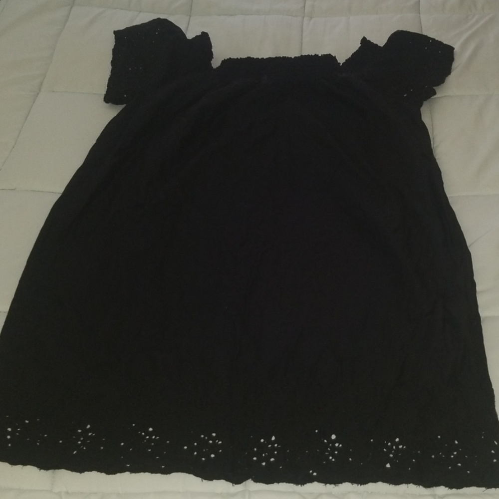 Old Navy Black Lace summer top